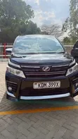 Toyota Voxy 2016 Black - 2