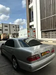 Mercedes-Benz E200 2000 Fedha - 3