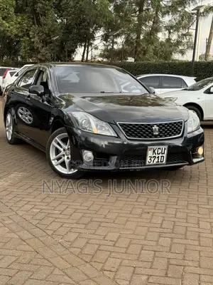Toyota Crown Athlete 2012 Nyeusi