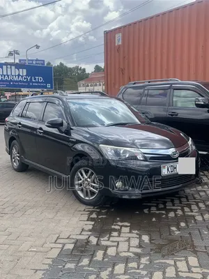 Toyota Corolla Fielder WXB Hybrid 2015 Nyeusi