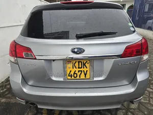 Subaru Legacy 2015 Nyeupe