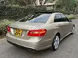 Mercedes-Benz E250 2011 Gold - 3