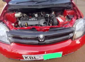 Toyota IST 2003 Red