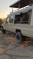 Toyota Land Cruiser 2013 Beige - 2