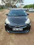 Toyota Ractis 2012 Nyeusi - 3