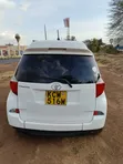 Toyota Ractis 1.5 FWD 2012 Nyeupe - 5