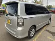 Toyota Voxy 2010 Silver Ia viti 8 - 4