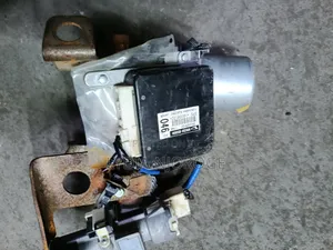 Kolamu ya Ndani ya Daihatsu Mira