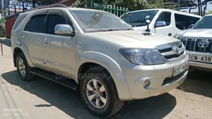 Toyota Fortuner 3.0 D AWD 2007 Silver