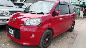 Toyota Porte 1.5 FWD 2014 Red