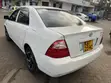 Toyota Corolla 2006 Nyeupe - 2