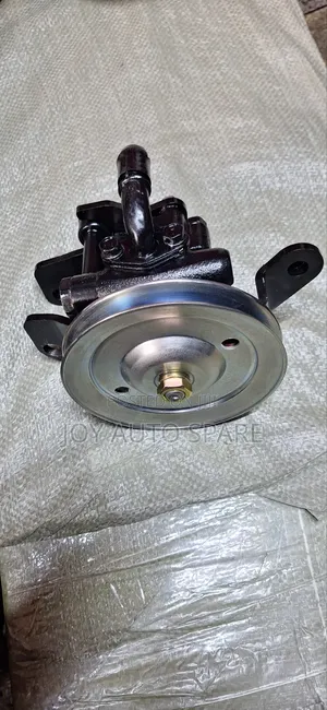 Nissan Hardbody TD27/QD32 Power Steering Pump - Mpya Kabisa