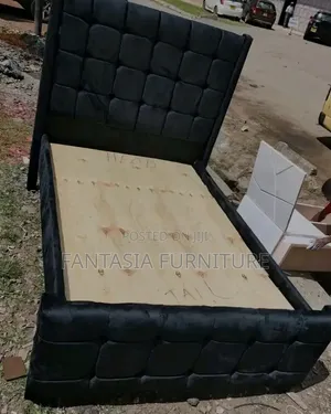 Kitanda cha Kitambaa Nyeusi cha 4x6 chenye Kichwa cha Kichwa