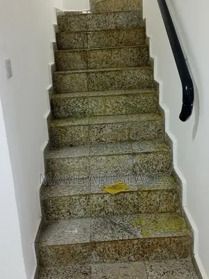 Delta Wall-to-Wall Carpets - Ufungaji wa Kitaalamu