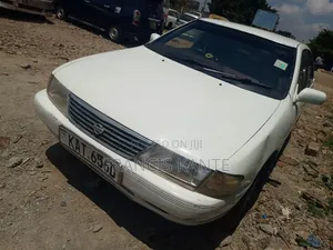 Nissan FB14 2006 Nyeupe