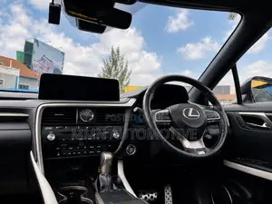Lexus RX 300 2WD 2019 Nyeupe
