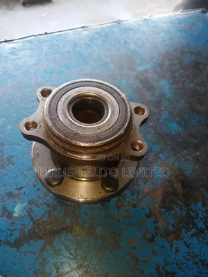 Subaru Legacy BP Wheel Hub (Iliyoisha Matumizi)