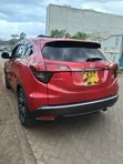 Honda Vezel 1.5 Hybrid 4WD 2018 Nyekundu - 5