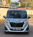 Toyota Roomy 2017 Silver - 5