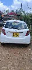 Toyota Vitz 2012 Nyeupe - 5