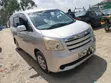 Toyota Noah 2011 Silver - 1