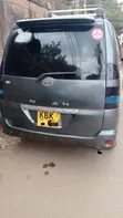 Toyota Noah 2005 Gray - 3