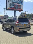 Toyota Land Cruiser Prado 2011 Gray - 2