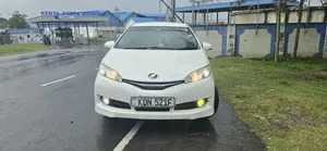 Toyota Wish 2016 Nyeupe