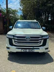 Toyota Land Cruiser 2011 White - 1