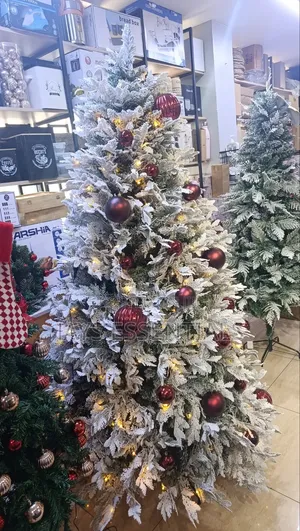 Mti wa Krismasi wa 7ft Uliochomwa na Sketi na Mfuko wa Hifadhi