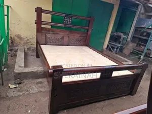 Kitanda cha King Size - Mti wa Mahogany, Kipya Kabisa