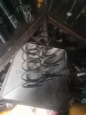 Suzuki Swift Coil Springs za Mbele na Nyuma (Zilizotumika)