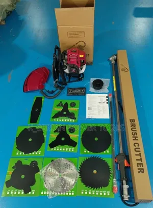 4-Stroke Backpack Brushcutter with 9 Blades