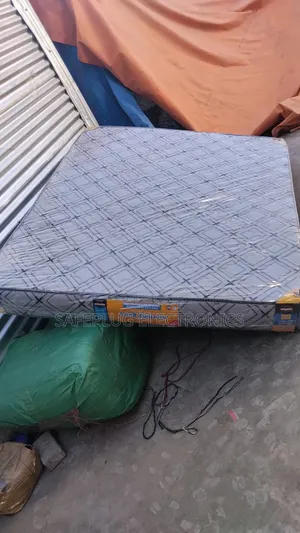 Quality 3.5x6 Medium Density Plain Mattress - 6 Inch Thick