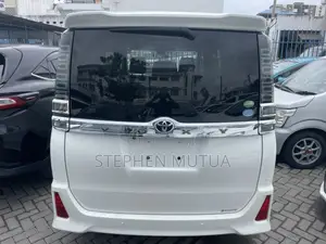 Toyota Voxy V 2WD 7-Seater 2020 White