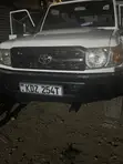 Toyota Land Cruiser Hardtop 2011 - 1