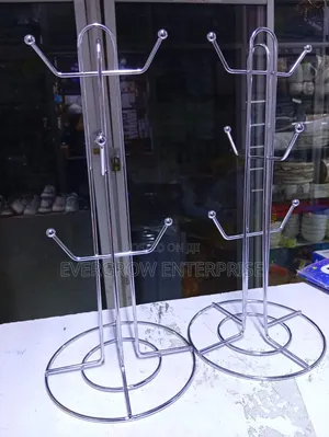 Light Silver Cup Stand