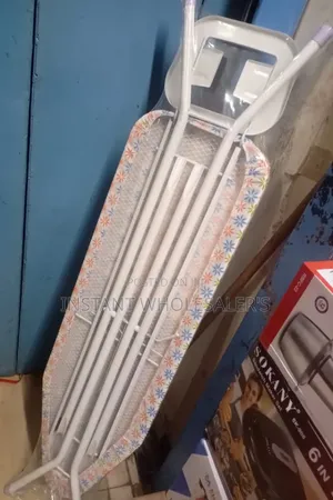 Bodi ya Kupiga pasi Mpya Kabisa