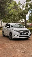 Honda Vezel 1.5 Hybrid 2WD 2019 White - 3