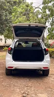 Honda Vezel 1.5 Hybrid 2WD 2019 White - 4
