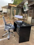 Seti ya Dawati la Ofisi Nyeusi ya Kisasa na Droo 2 + Kiti cha Mesh chenye Ergonomics - 2