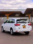 Toyota Corolla Fielder 2017 Hybrid White - 4