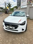 Mazda Demio 2017 Nyeupe - 1