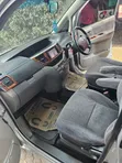 Toyota Noah 2.0 FWD (8 Seater) 2005 Silver - 4