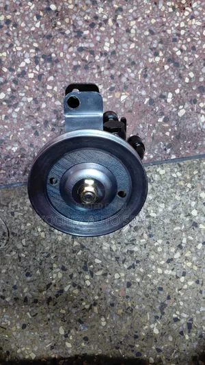Nissan Hardbody TD27/QD32 Engine Power Steering Pump - Mpya Kabisa