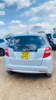 Honda Fit 2011 Silver - 2