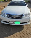 Toyota Crown 2009 White - 4