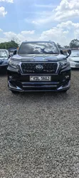 Toyota Land Cruiser Prado 2018 Nyeusi - 2