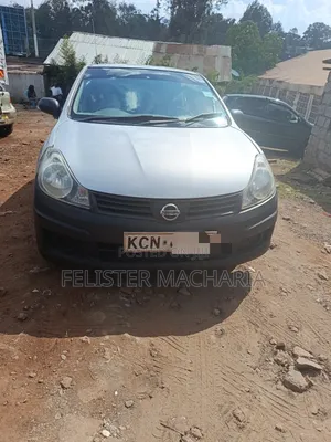 Nissan Advan 2010 Kijivu