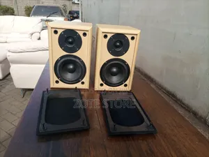 Studio Acoustics Shelf Speakers (Zilizotumika)